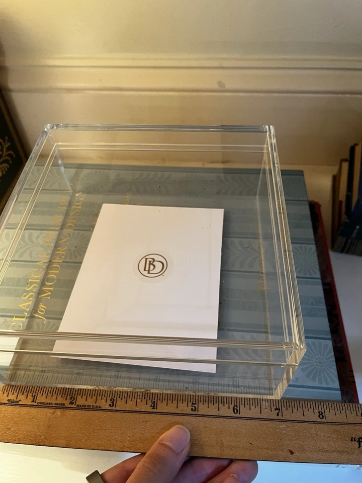 Акриловый дисплей коробка 7 x 7 x 3 дюйма новый в коробке от Ballard Designs - Изображение 3 из 4