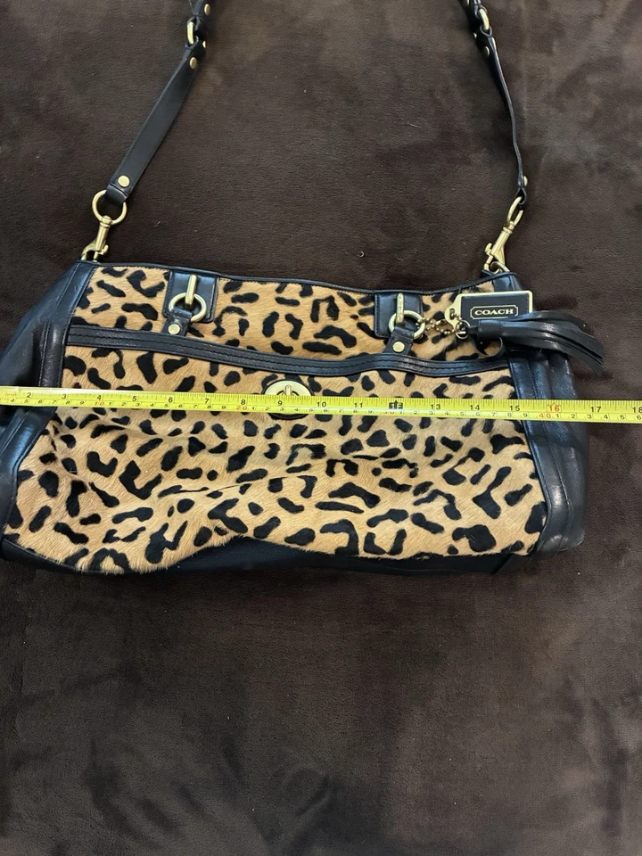 Bolso de hombro Coach para mujer de cuero con pelo de becerro Foto 4 de 4