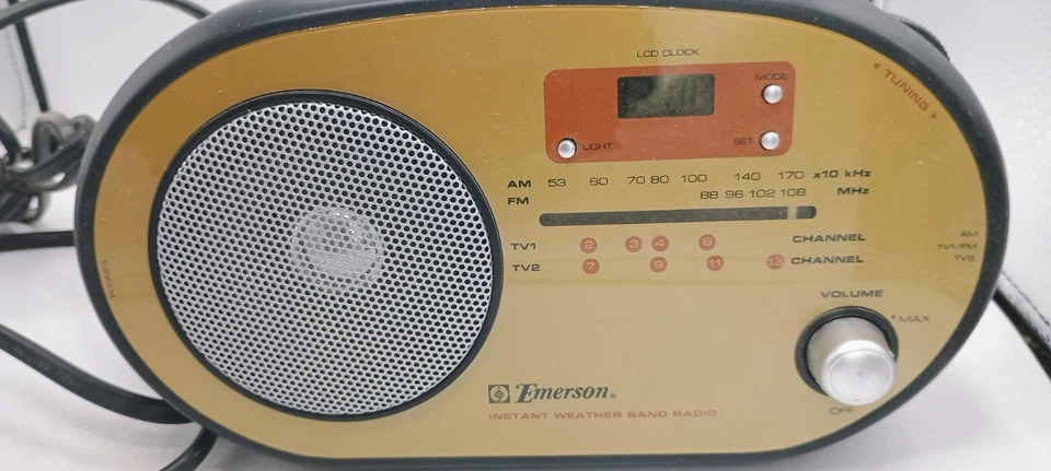 Emerson RP1103 AM FM TV1 TV2 Instant Weather Band Radio W Lighted LCD Clock - Image 3 of 4