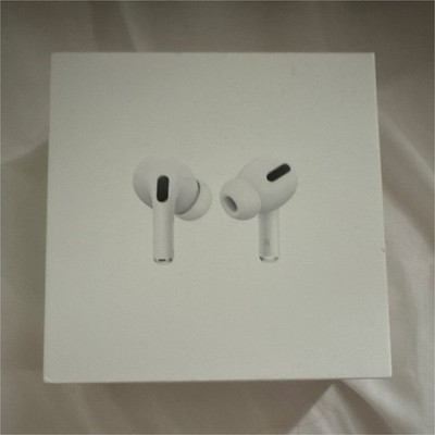 Apple AirPods Pro (Gen 1) In-Ear White with MagSafe Charging Case