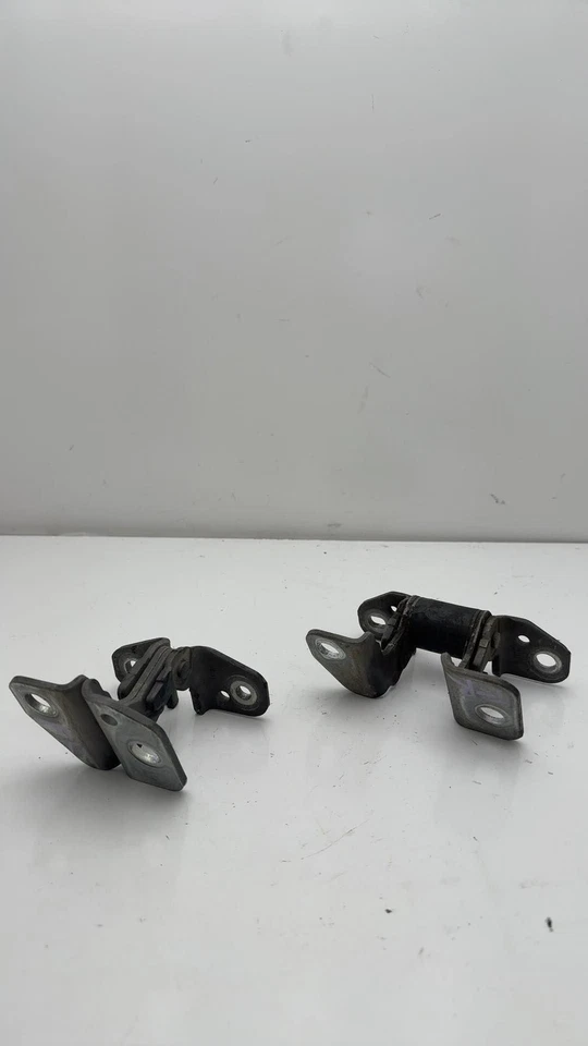 2016 DODGE CHARGER Front Door Hinge Dodge Right - Image 3 of 4