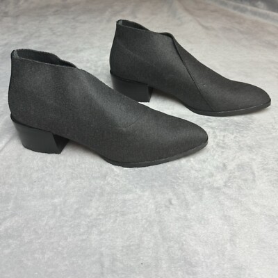Donald Pliner Dave s-Me Booties EUC Size 9