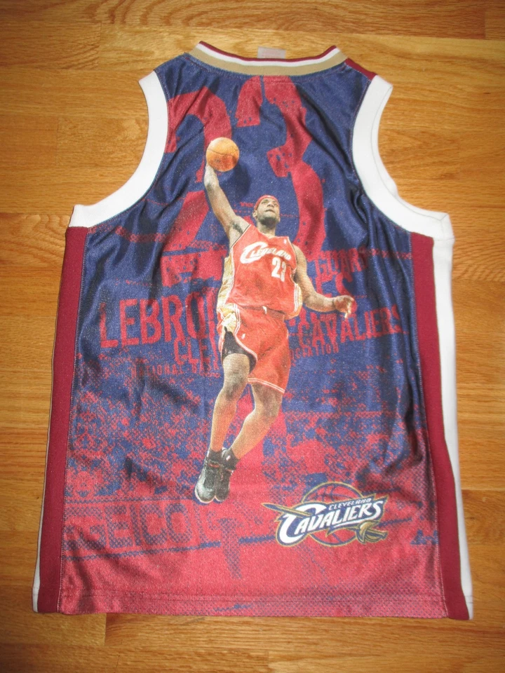 Majestic LEBRON JAMES No. 23 CLEVELAND CAVALIERS (Size LG) Jersey - Image 4 of 4