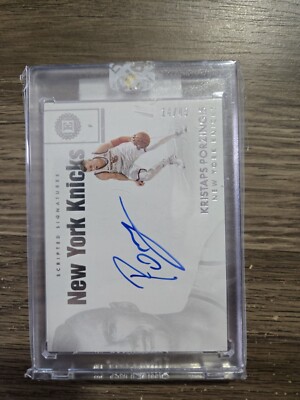2017-18 Kristaps Porzingis Scripted Signatures Encased Autograph 14/49
