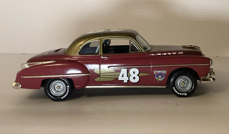 ERTL ESCALA 1/24 NASCAR WIX FILTROS 1949 OLDSMOBILE ROCKET 88 BILLETES FRANCIA EXCELENTE ESTADO Foto 4 de 4