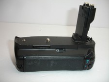 ZEIKOS Battery Grip for Canon EOS 7D Multi-power Battery Pack ZE-CBG7D