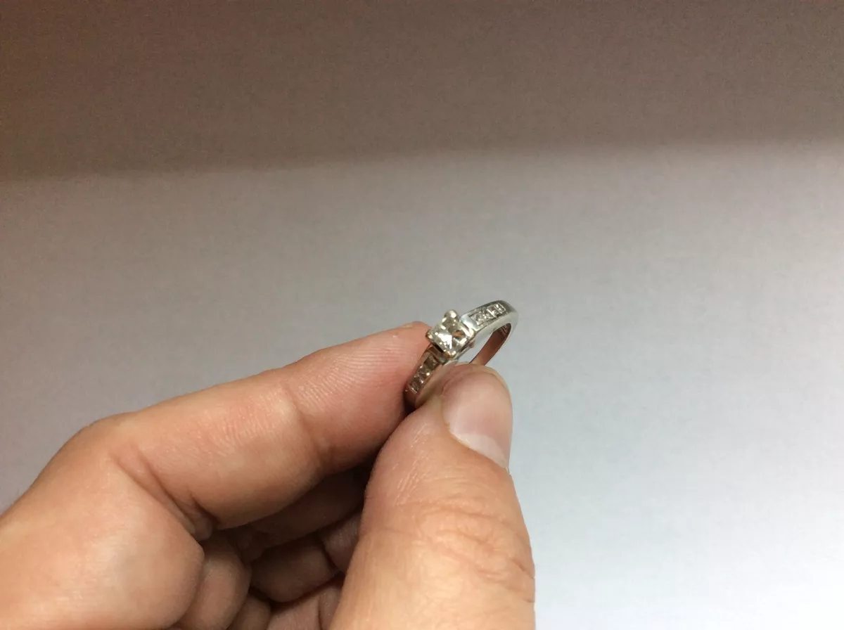 Quarter carat deals diamond ring
