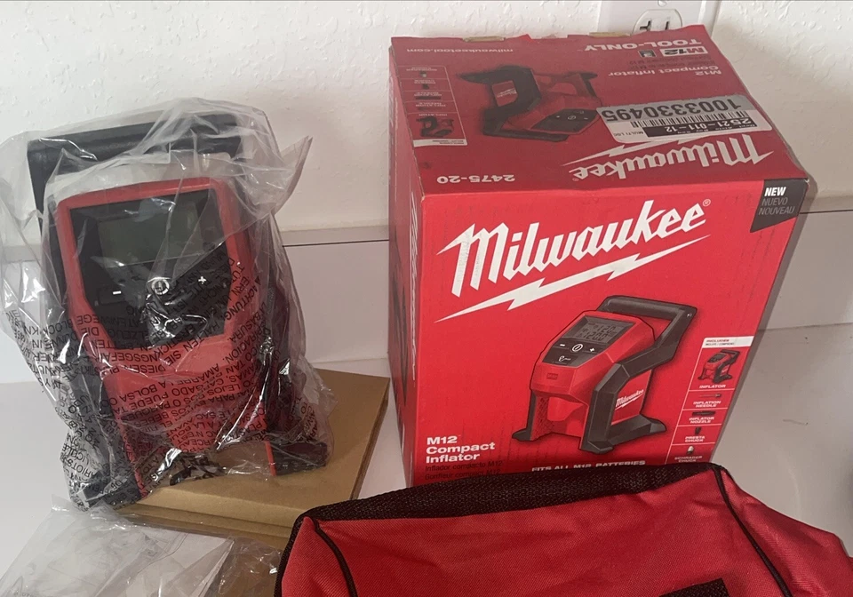 Inflador compacto ajustable Milwaukee 2475-20 M12 caja abierta con cargador adicional y bolsa Foto 2 de 4