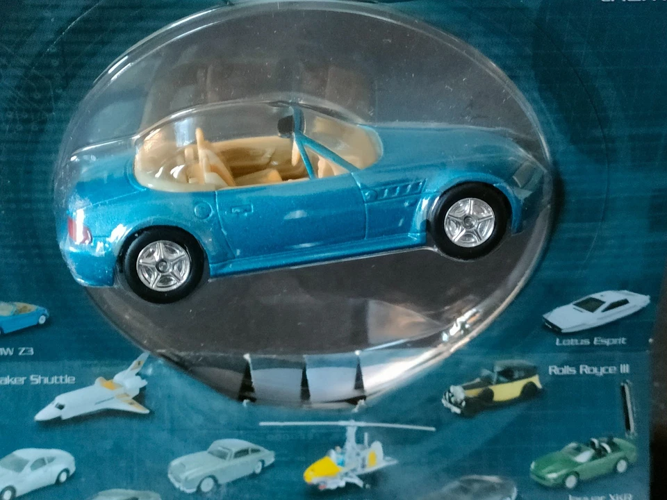 Corgi (TY95502) BMW Z3  - Bond 007 Goldeneye BNIB  Approx 9cm - Image 2 of 3