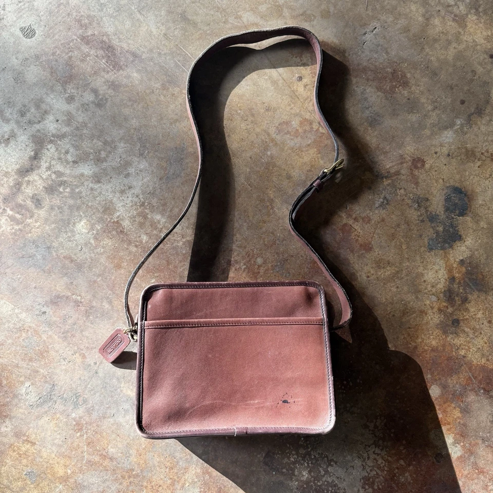 Cartera Bandolera Coach Vintage Años 80 Marrón Oscuro Foto 2 de 4