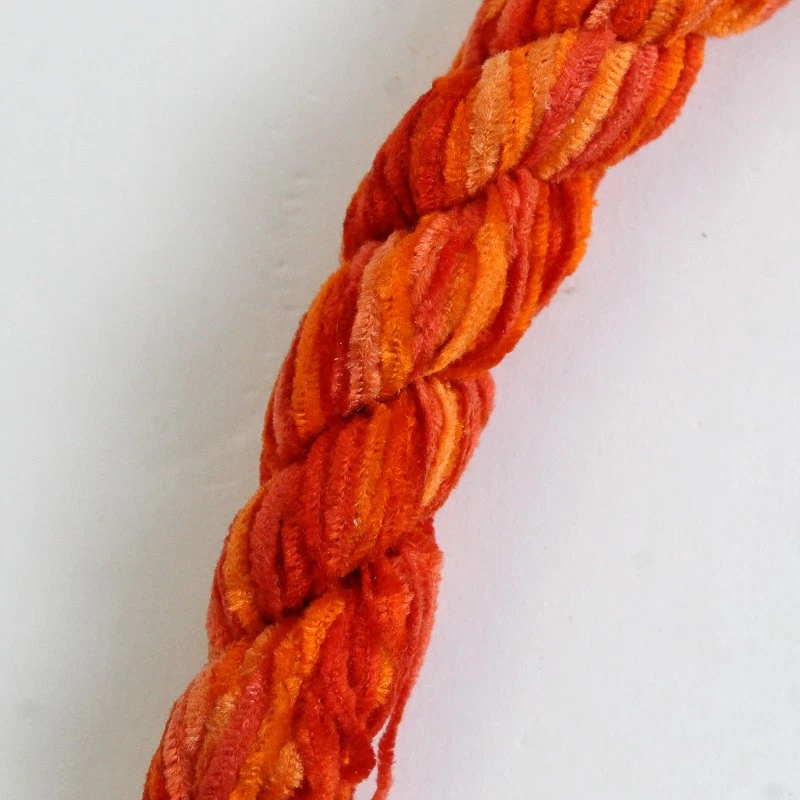 Nuevo Trenza de Chenilla Silken The Thread Gatherer, Color Phoenix Rising, SC 095 Foto 3 de 4