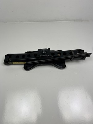 05-10 CHRYSLER 300 06-10 CHARGER EMERGENCY SPARE TIRE JACK OEM