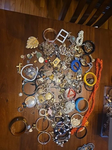 Huge Vintage Estate Costume Jewelry Lot All Different Stuff