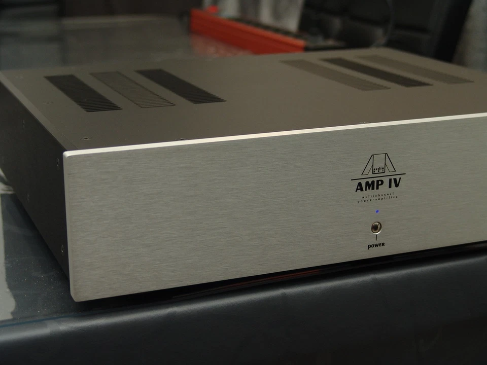 Audionet AMP IV 4 Kanal / Biamping / POWER AMPLIFIER / Endstufe / kleiner Fehler - Bild 2 von 4