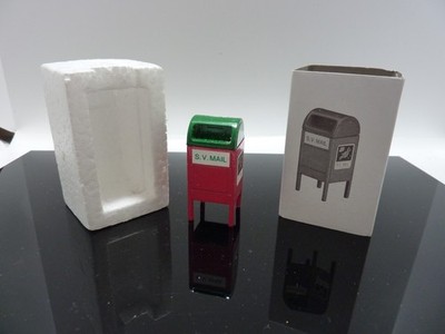 Department 56 The Original Snow Village Metal Mail Box  With Box And Foam