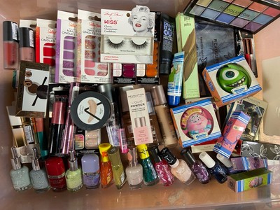 (100 Pcs) Beauty Makeup Mixed Cosmetics Brand New! 
