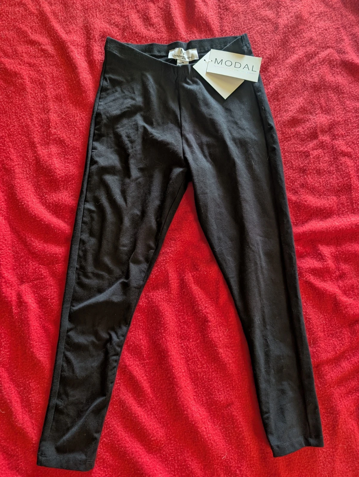 NEW Magaschoni Black Petite Women's Stretch Capri Pants Size PP
Opens in a new window or tab