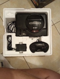 Sega Genesis Model 1 (1989). SPLATTERHOUSE 2, No Altered Beast,Xtra Controller.
