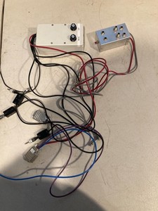 Niestandardowa elektroniczna skrzynka sterująca z wieloportowym interfejsem i kablami Sprzęt laboratoryjny