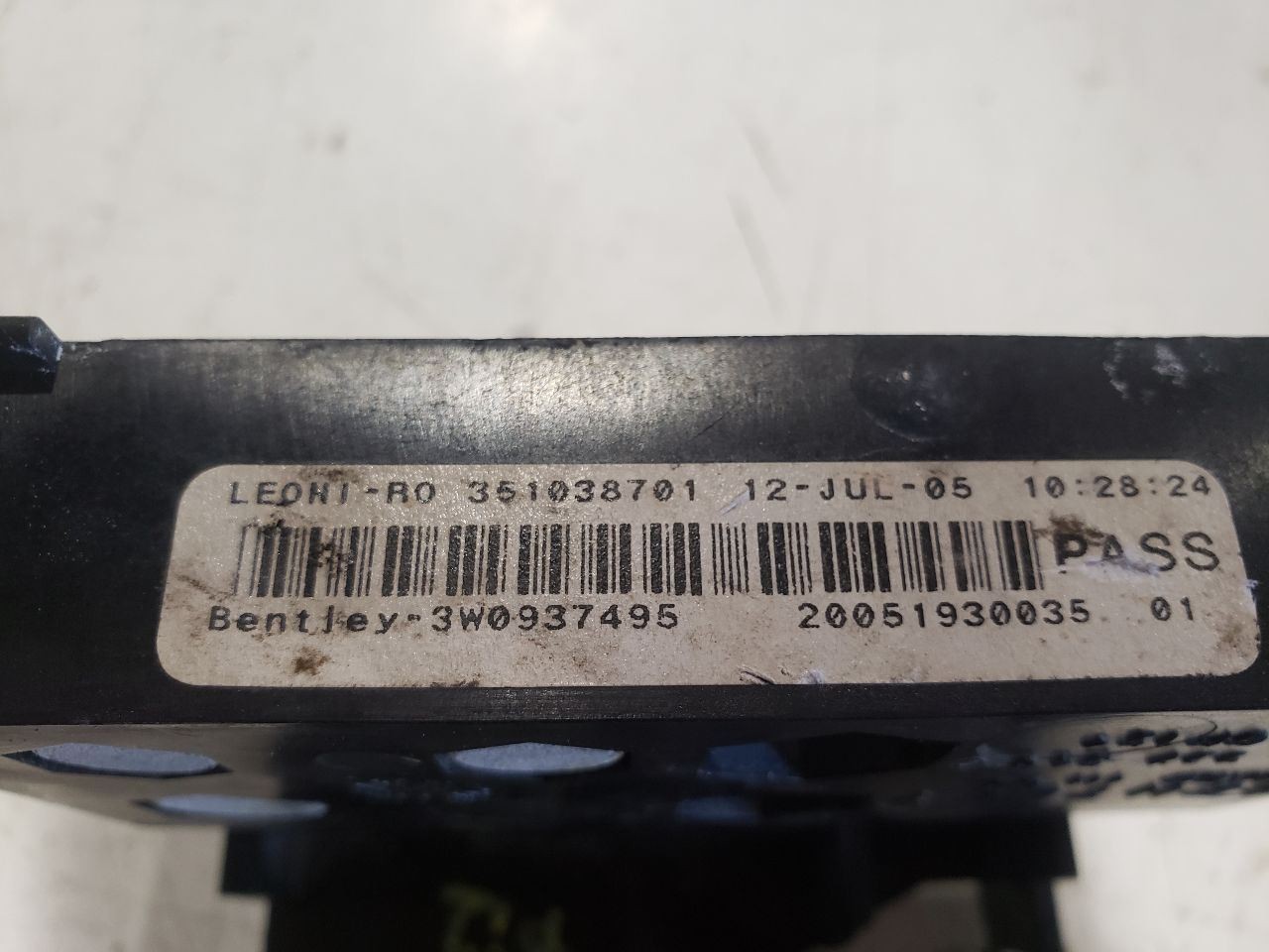 Bentley Flying Spur 2006 Battery terminal P/N 3W0937495