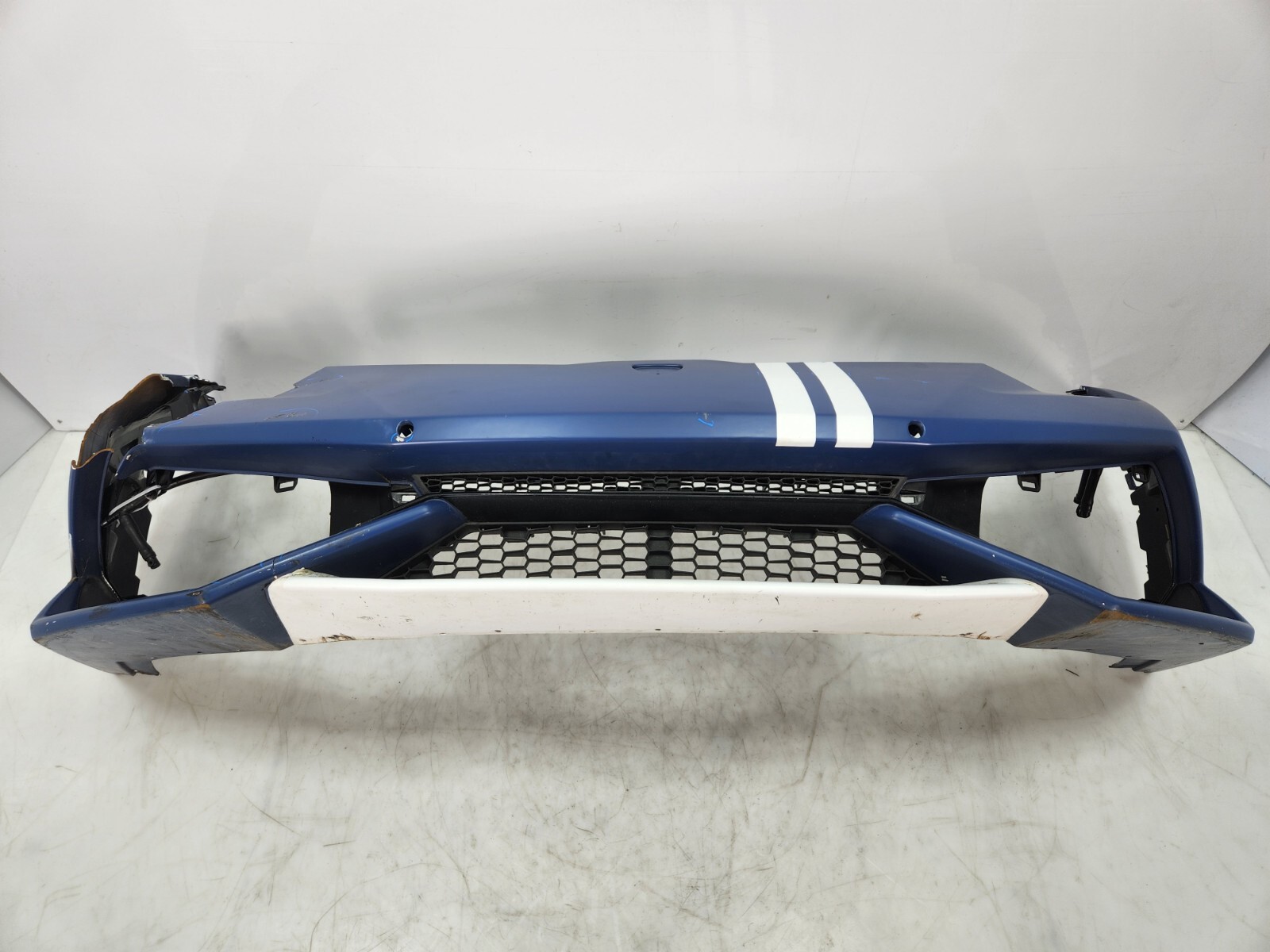 ✅ 17-19 OEM Lamborghini Huracan LP 610 Avio Front Bumper Cover Panel Blue *NOTE