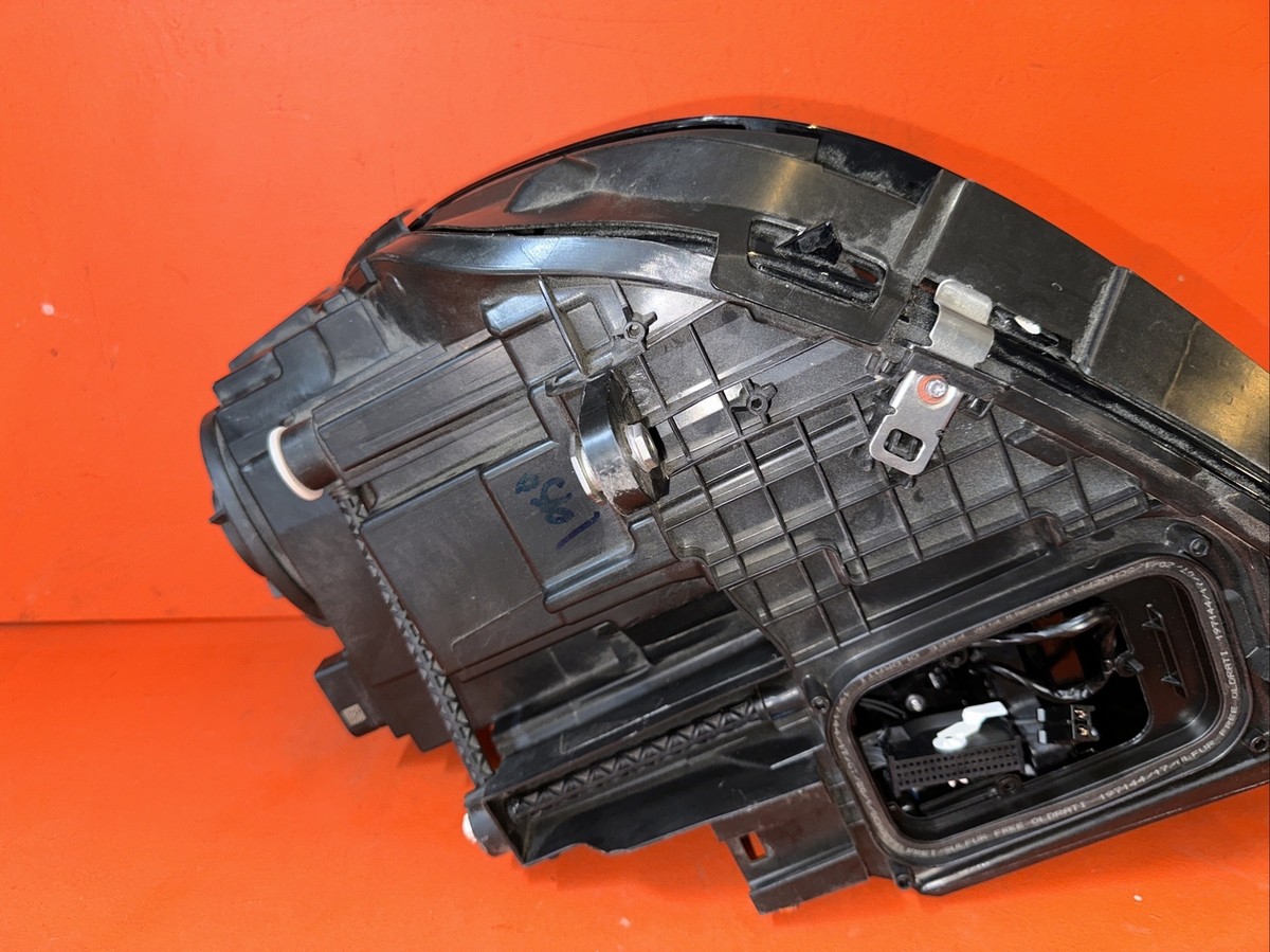 2020-2023 Mercedes GLE Right Multi Beam LED Headlight OEM 