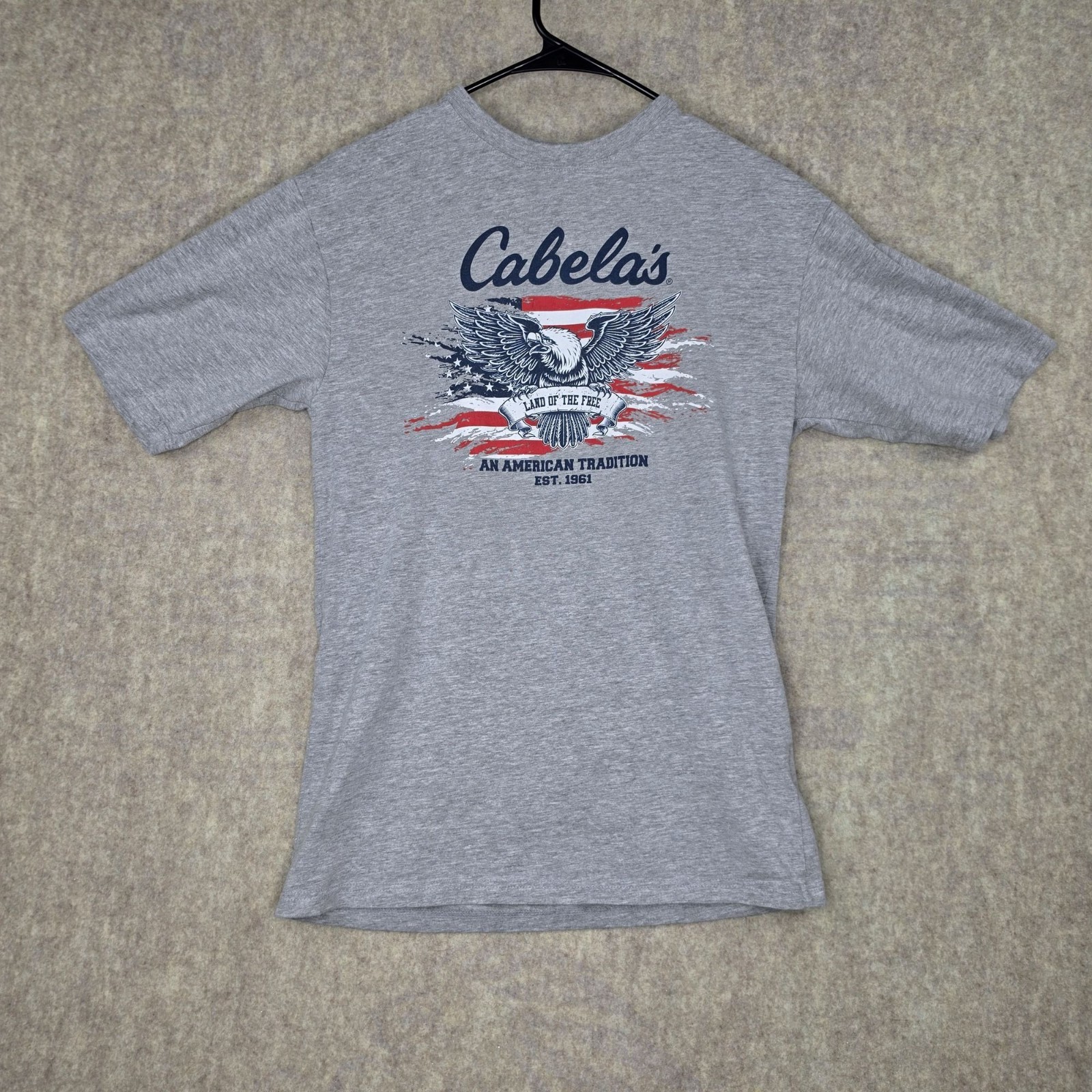 Cabelas Mens Graphic T-Shirt Gray Short Sleeve Cotton Blend Size S USA Eagle