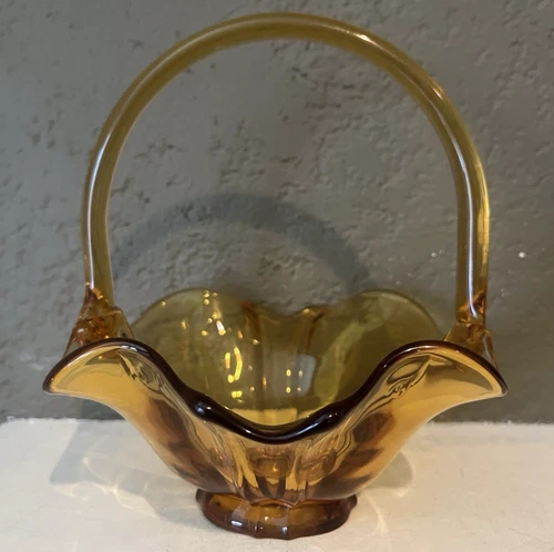 FENTON GLASS BASKET - AMBER - ca 1980-90s