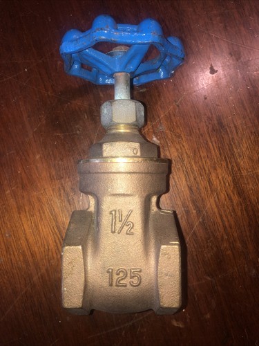 LL Brass Gate Valve 1 1/2β 125 NOS