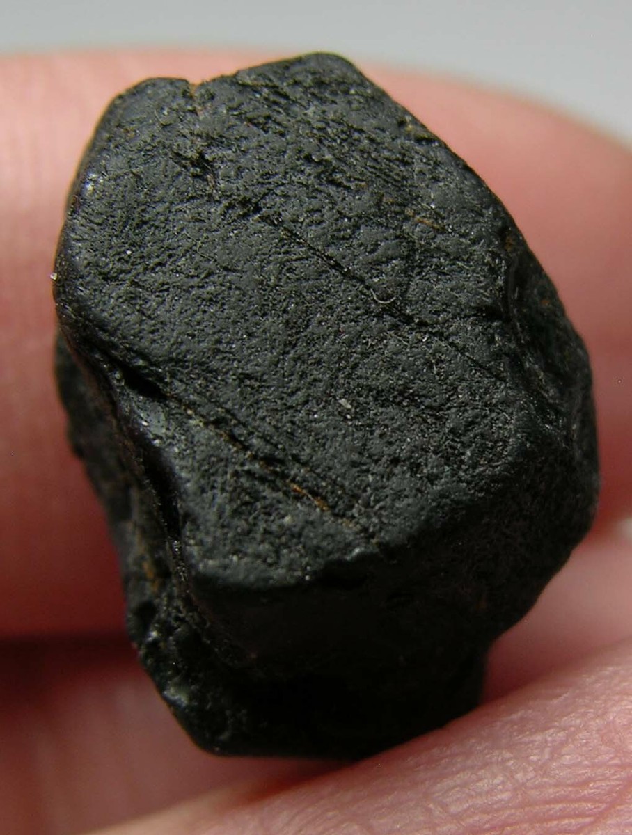 23 Thailand 22.55ct Natural Rough Black Spinel Crystal Specimen