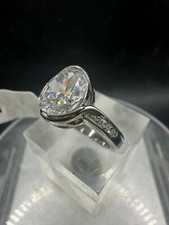 Ladies ring oval silver 3.25 carat cubic zirconia stainless steel 