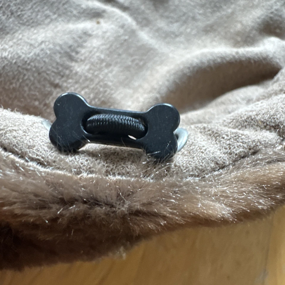 Abrigo de gamuza sintética marrón para perro talla L (?) Ajustable Usado Foto 2 de 4