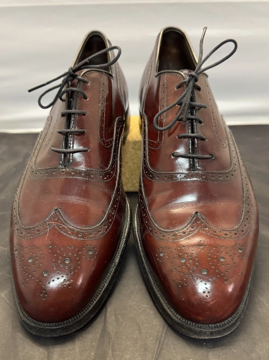 Johnston & Murphy Red Wingtip Dress Shoes for Men for sale  display picture 1