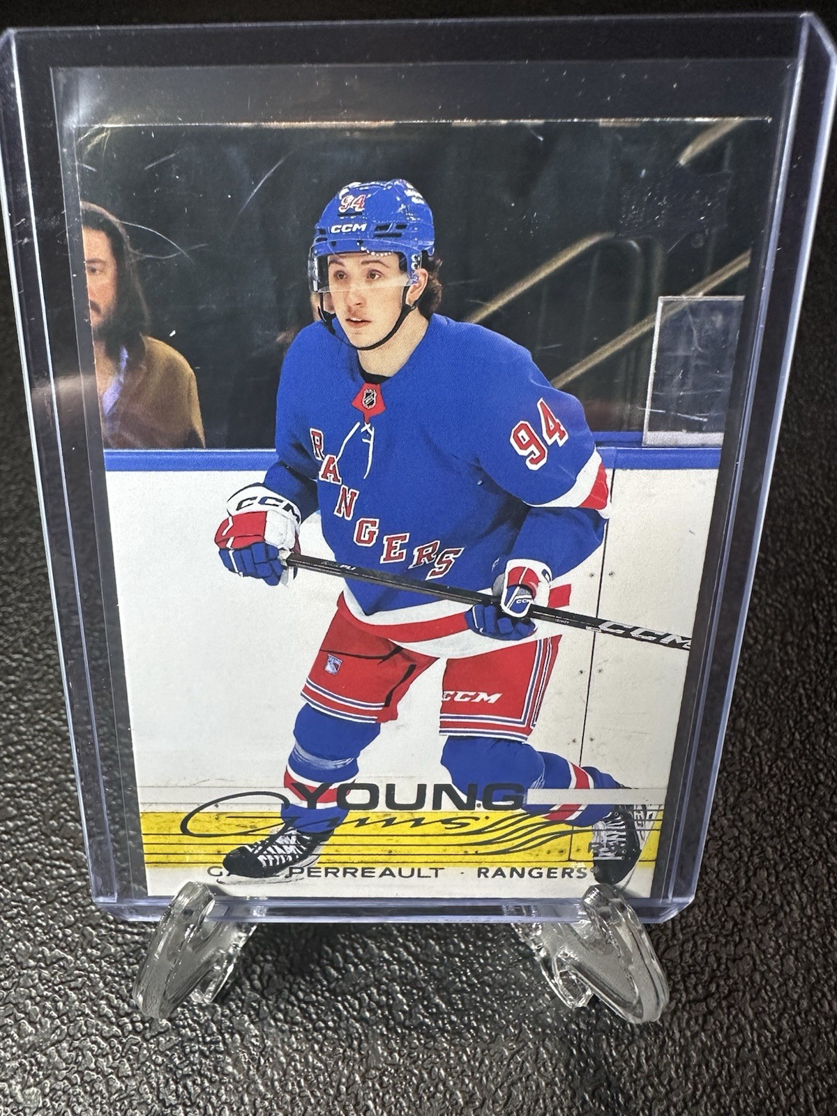Upper Deck 2025-26 Series 1 Young Guns Gabe Perreault Rangers #202 NHL