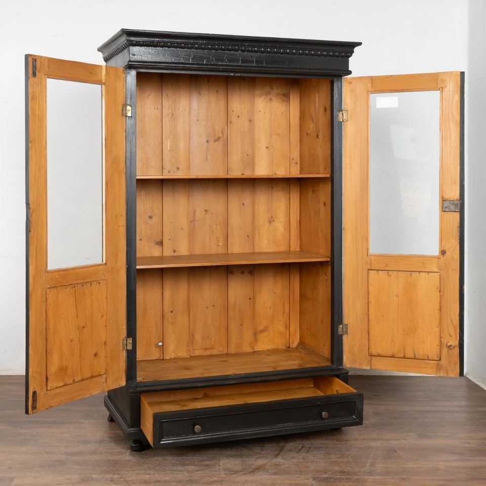 Librería pintada negra del siglo XIX vitrina de pino Foto 2 de 4