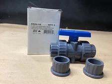 BII 0924-10 1” FPT PVC UNION BALL VALVE THREADED ENDS C/W SLIP END #121M37*OH