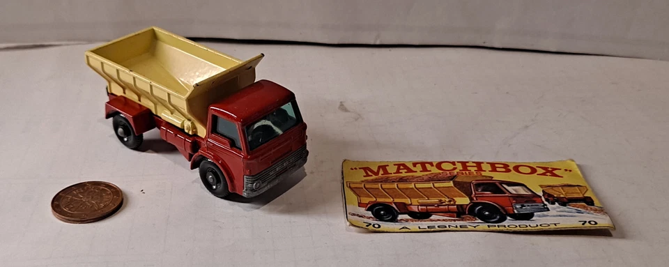 2365. LESNEY MATCHBOX N.70 2nd Issue Ford Gritter truck Con Ritaglio scatola - Immagine 2 di 4