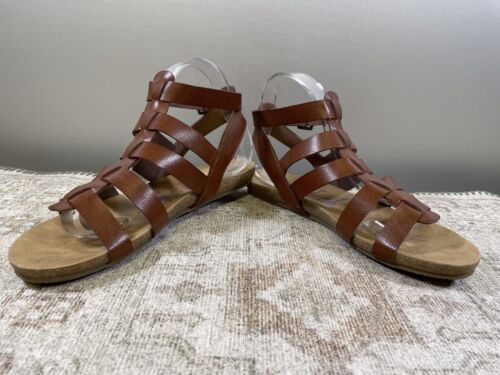 NEW! Blowfish Sandals Size 9.5 Brown Gladiator Style Low Heel Comfortable