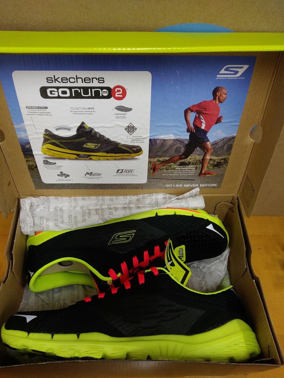 Selling - skechers go run 2 black 