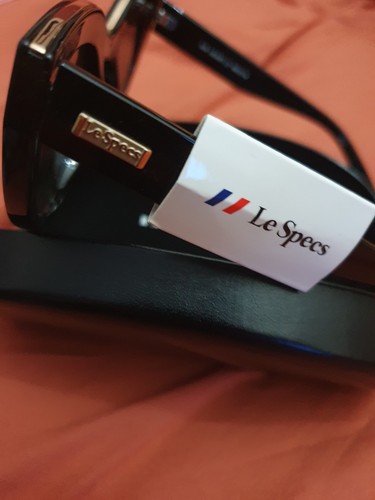 LADIES 'LE SPECS' SUNGLASSES BNWT RRP AUD$100 PLUS NEW 'RALPH LAUREN' HARDCASE - Picture 2 of 9