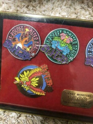 2000 Pokemon Center Limited Millennium Badge Pins Charizard
