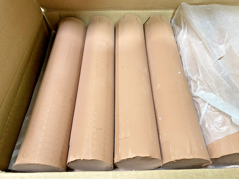 Chavant Autostyle 中号工业设计粘土,2 磅 x 20 气缸 ( 40 磅 ) — 第 3/4 张图片