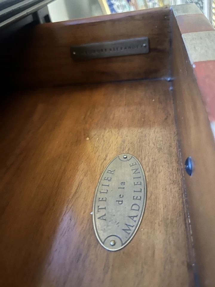 Концевой столик Theodore Alexander "Atelier dela Madeleine" - 2 ящика - Изображение 4 из 4