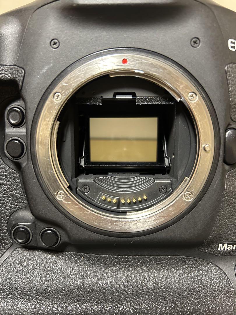 Canon EOS-1D X Mark II - Many accessories New Year Sale until 1/6
