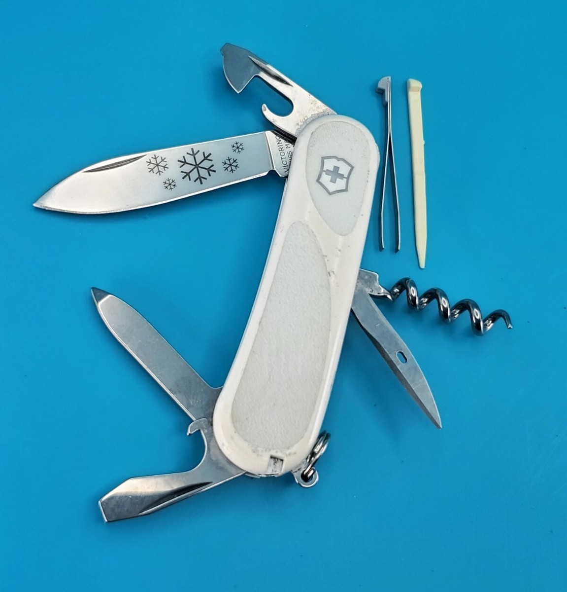 Victorinox EvoGrip White Christmas 2016 Limited Edition Swiss Army