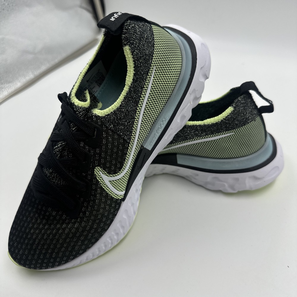 Nike React Infinity Run Flyknit Size 6.5 in Black Glacier Ice
