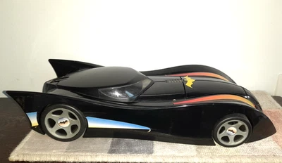 VOITURE BATMOBILE DE BATMAN - DC COMICS 1997 MADE IN MEXICO - Photo 1/4