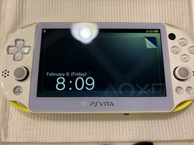 Sony PlayStation Vita Slim PS VITA Pch-2000 Lime Green CIB Console US SELLER