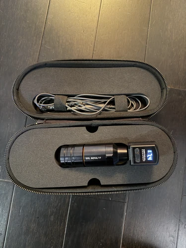 Cheyenne Sol Nova 3.5 tattoo machine with critical battery - product listing photo