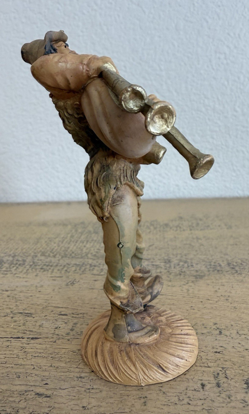 Vintage Nativity Italy Man Playing Bagpipes Replacement Figure 4.75 Inches Tall
